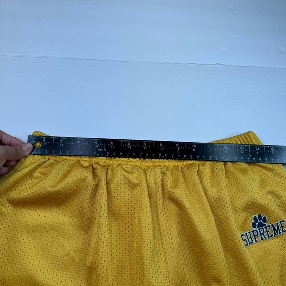 *Supreme Shorts Men's Size XLarge Yellow Basketball Paw Zip Packet Elastic Waist - Picture 12 of 16